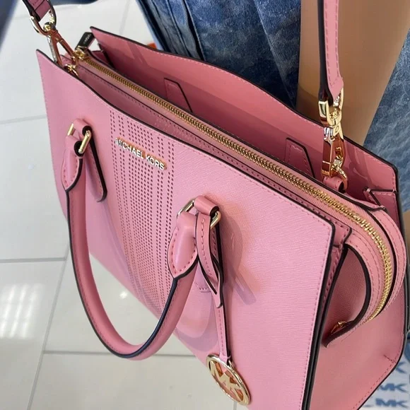 MICHAEL KORS
Sheila Medium CZ Faux Saffiano Leather Satchel Crossbody 
NWT - Picture 3 of 16